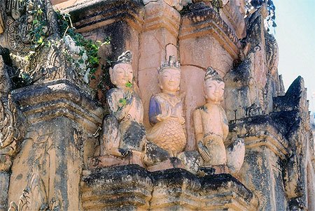 D�tail sur un stupa de kakku
