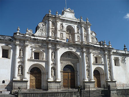 Eglise Parque Central - Antigua