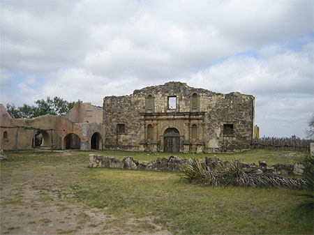 D�cor du film Alamo, l'�glise