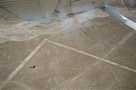 En survolant les lignes de Nasca