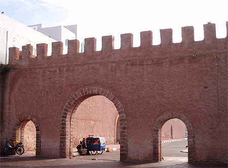 Sous les remparts