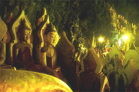 Bouddhas � la grotte de Pindaya