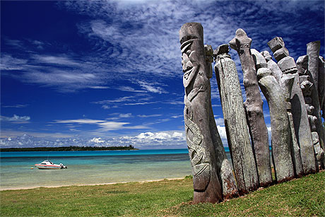Totems face au lagon