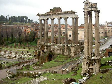 Le forum sous la pluie