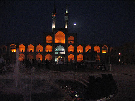 Amir Chakhmaq sous la lune