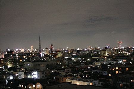 Tokyo by night