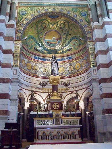 Autel de la basilique