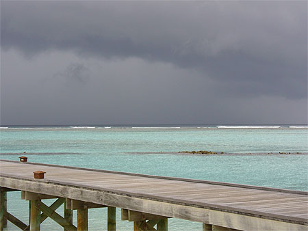 Plage de Meeru sous l'orage