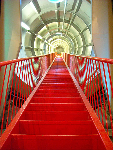 Atomium Inside