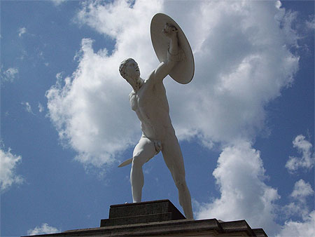 Statue 