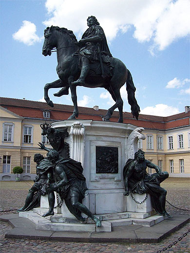 Statue �questre