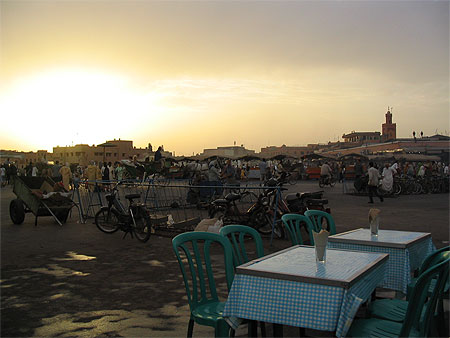 Coucher de soleil sur la place Jemaa-el-Fna