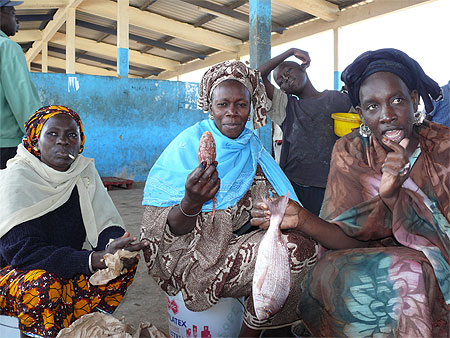 Femmes de p�cheurs � M'Bour