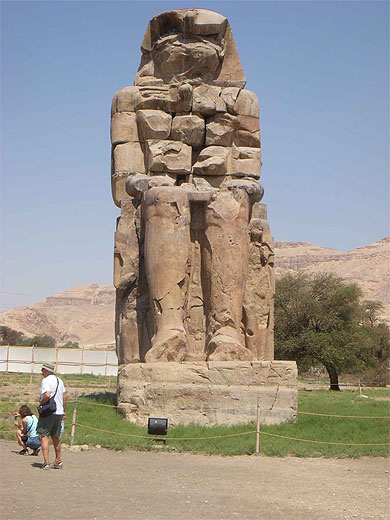 Les Colosses de Memnon