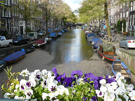 Amsterdam : ses ponts, ses v�los, ses canaux