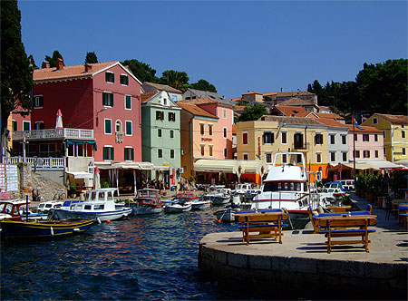 Maisons color�es du port de Veli Losinj