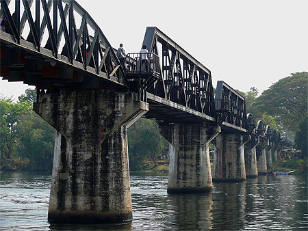 Le Pont de la rivi�re Kwa�