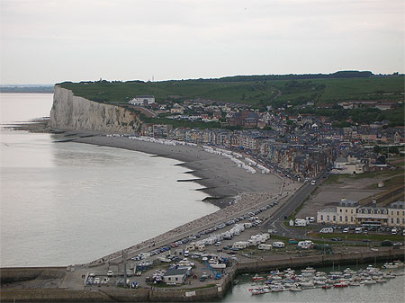 Vue depuis le colline au Tr�port