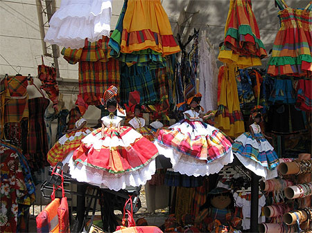 Poup�es en costume traditionnel