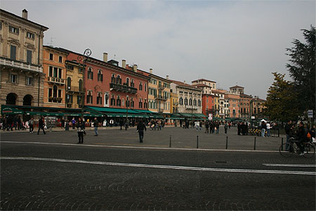 La place centrale de Verone