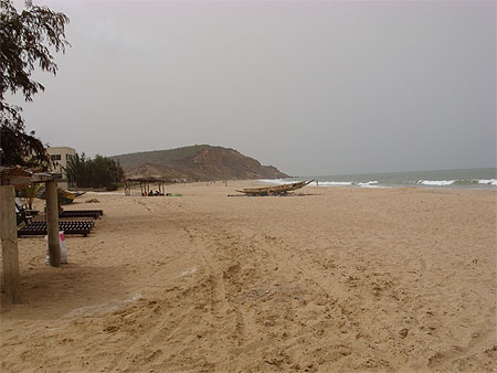 La falaise, vue de la plage