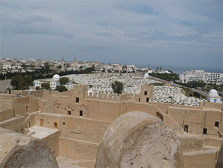 Mausol�e Bourguiba et cimeti�re Sidi el-M�zeri