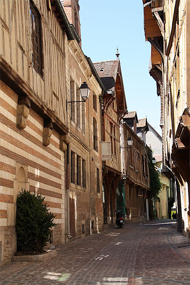 Rue de Larivey