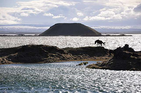 Lac Myvatn � la tomb�e de la nuit