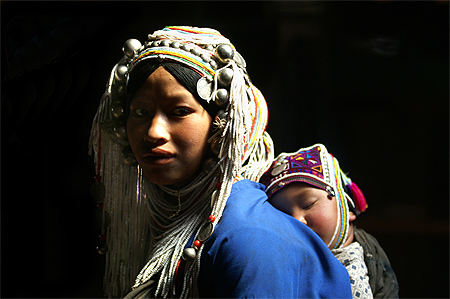 Femme Akha