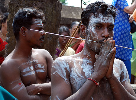 Festival de K�vadi Thaipoosum Portrait Homme