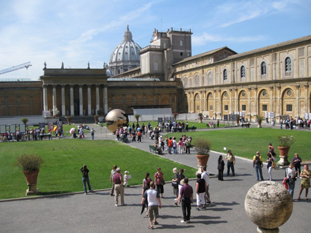Cour des Mus�es du Vatican