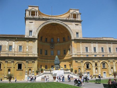 Cour des Mus�es du Vatican
