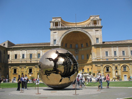 Cour des Mus�es du Vatican