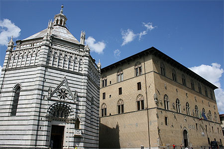 Baptist�re et palais de justice