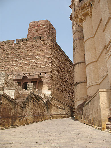 Rampe d'entr�e de la forteresse Mehrangarh