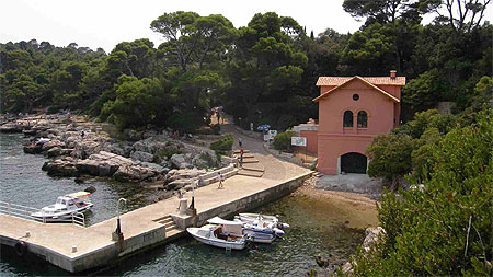 Le quai et l'�glise