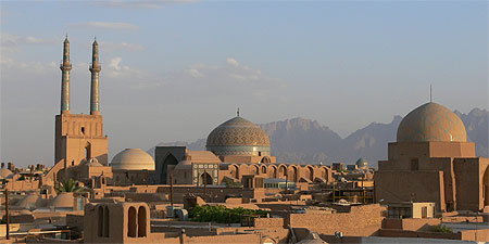 Vue de Yazd au soleil couchant