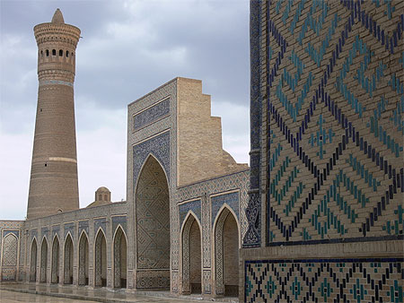 Mosqu�e et minaret Kalon