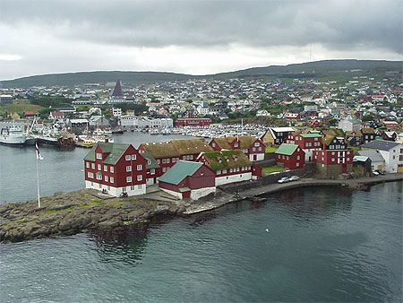 Arriv�e dans le port de Thorshavn