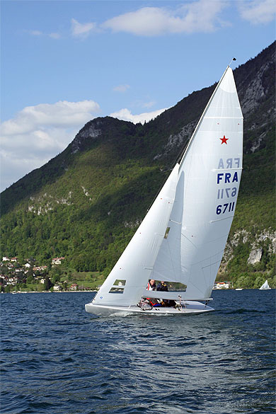 Voilier sur le lac