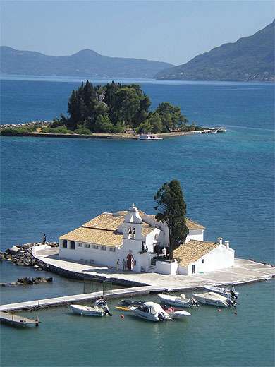 Ile de la souris Pontikonissi et �glise de Vlacherna