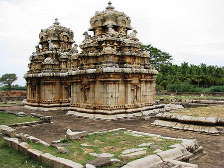 Moovar Kovil