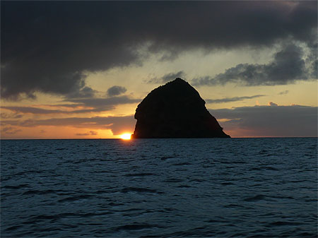 Coucher de soleil derri�re le rocher du Diamant