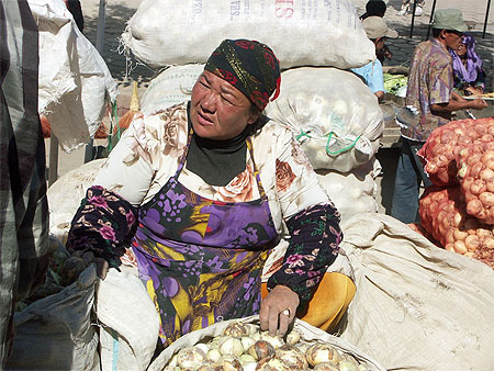 Au bazar Bibi Khanoum