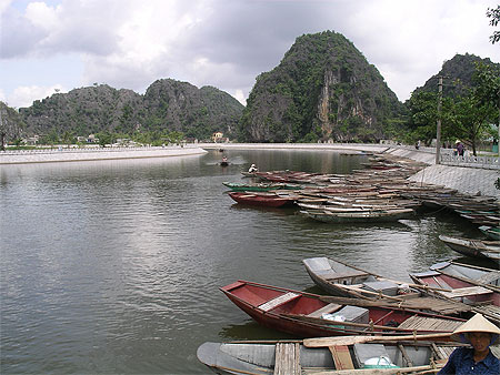 Ballade sur l'eau � Tam Coc