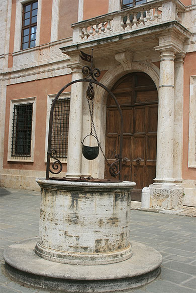 Puits de San Quirico d'Orcia