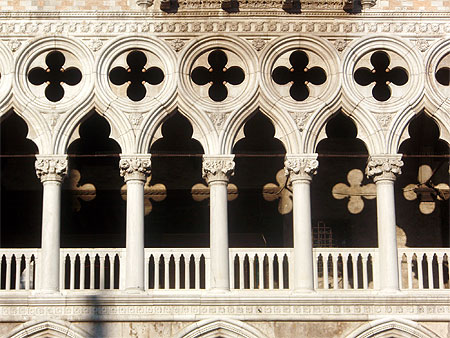 Ombre et lumi�re sur le Palais des Doges