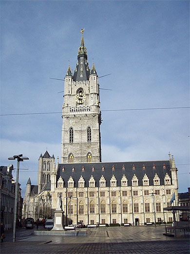 Belfort en Lakenhalle