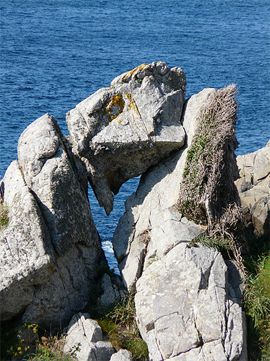 Rocher coeur cap sizun