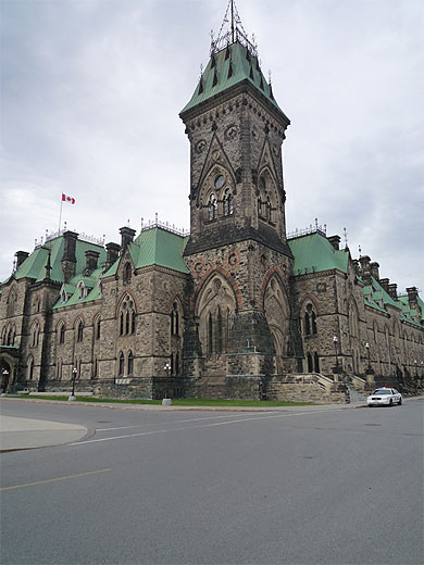 Le Parlement